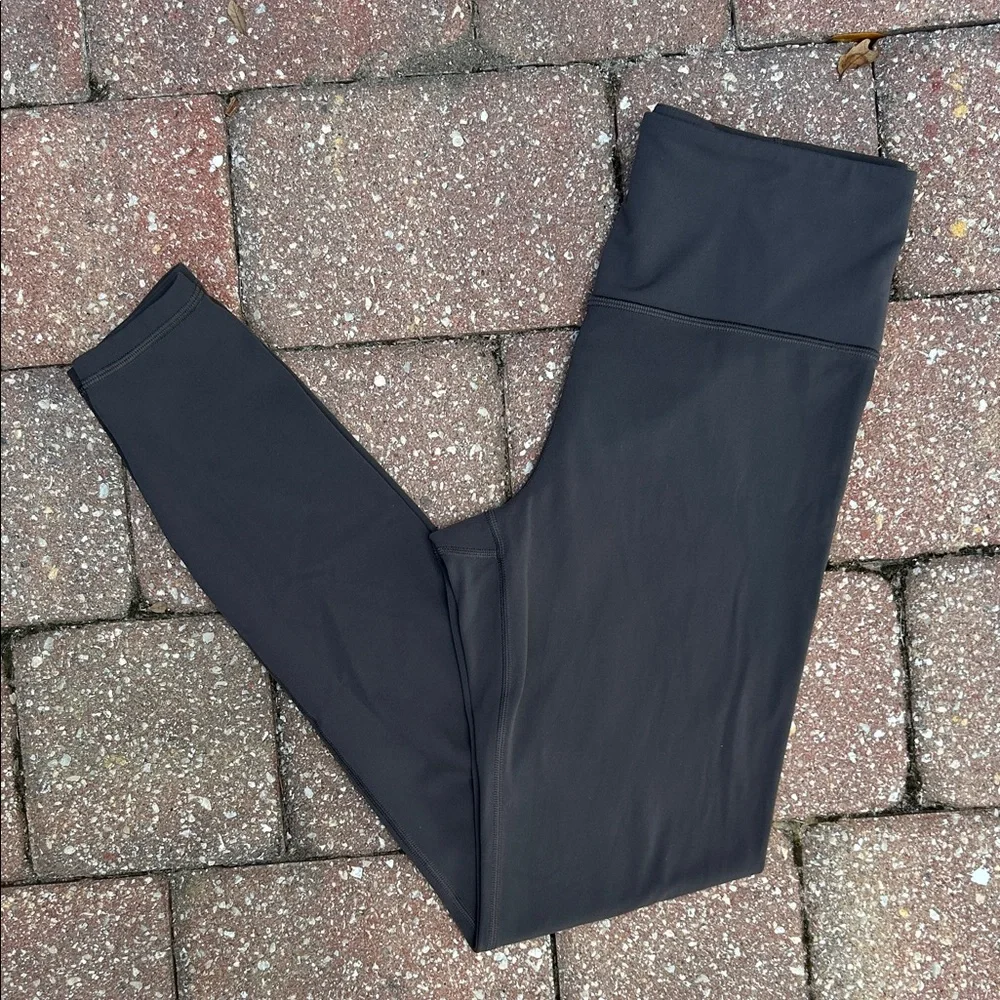Worn once - ATHLETA Elation Ultra High Rise Legging in Gray - Picture 5 of 11